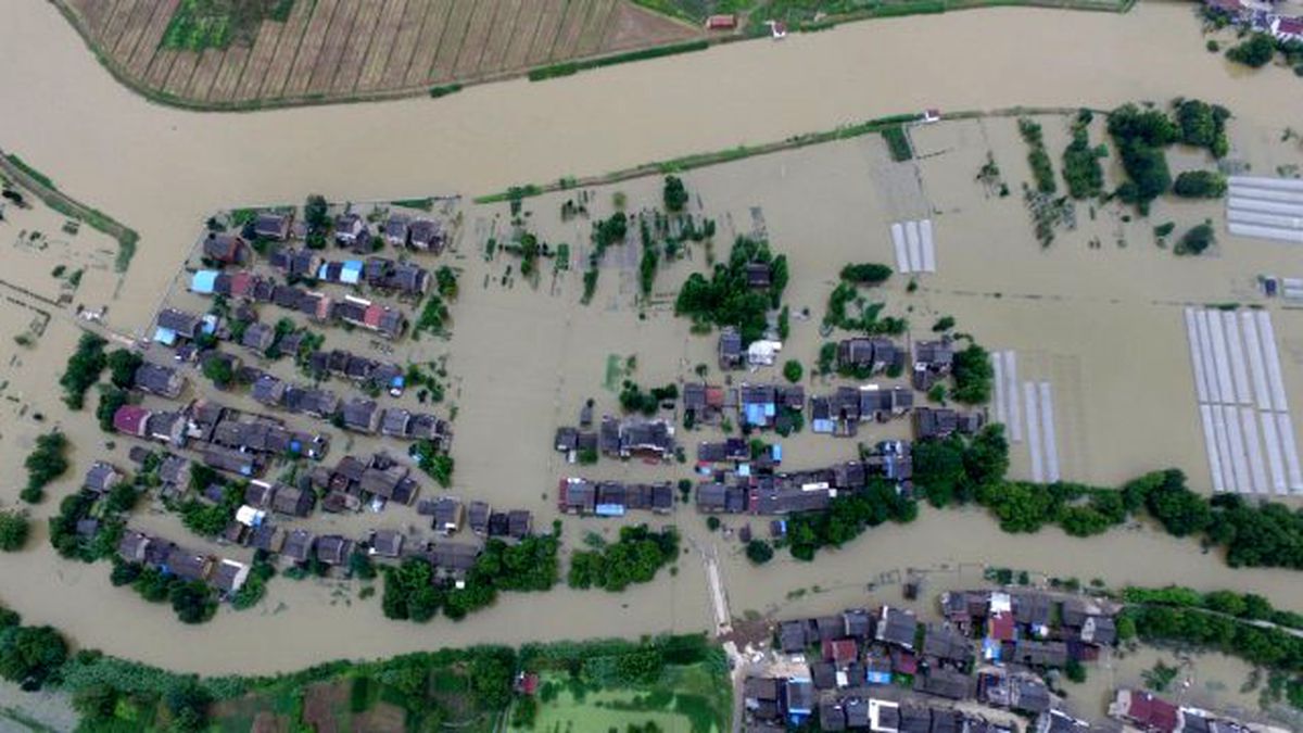 Çin'de Sel Felaketi: 100 Ölü, 3 Milyar Dolar Zarar