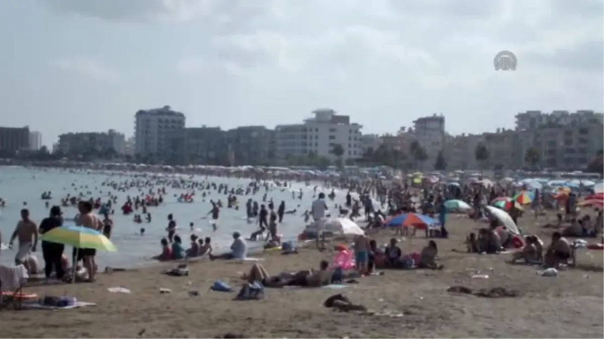 Mersin Sahillerinde Bayram Yoğunluğu