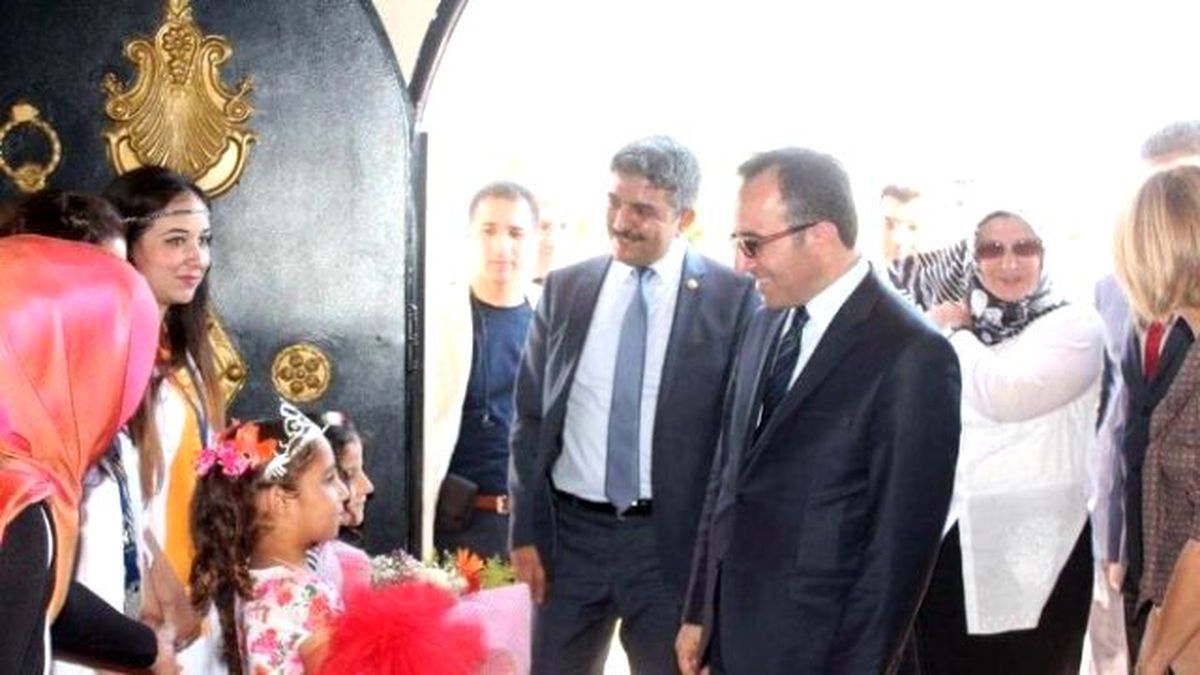 Protokol Üyeleri Suriyeliler ile Bayramlaştı