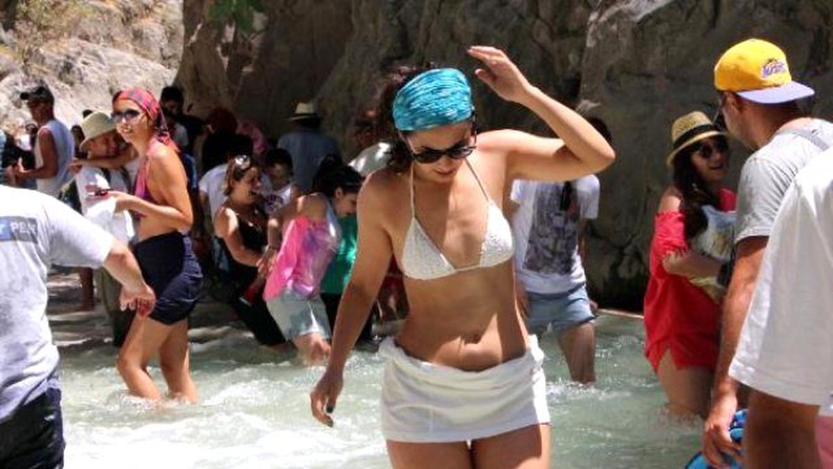 18 Kilometrelik Kanyona 1 Günde 10 Bin Kişi Girdi