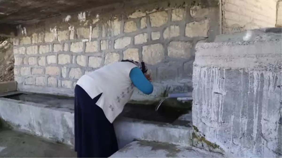 Toroslar'ın Çocuk Gelini Acılarını Mısralara Döktü