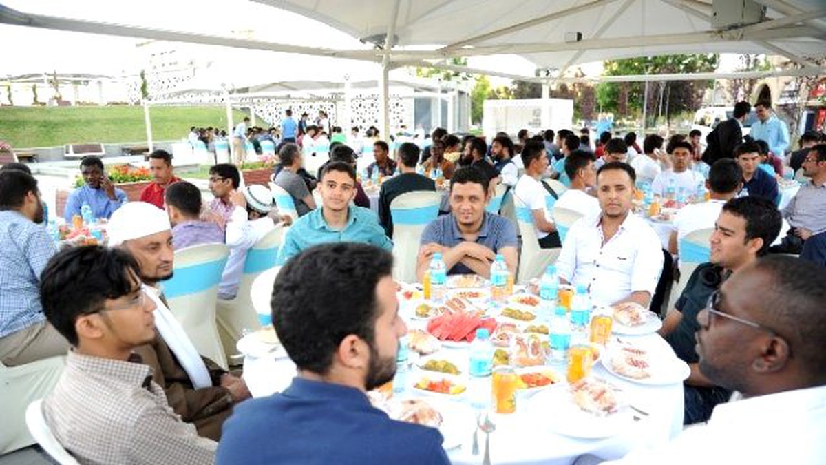 65 Ülkeden Onlarca Öğrenci Bayram Sofrasında Buluştu