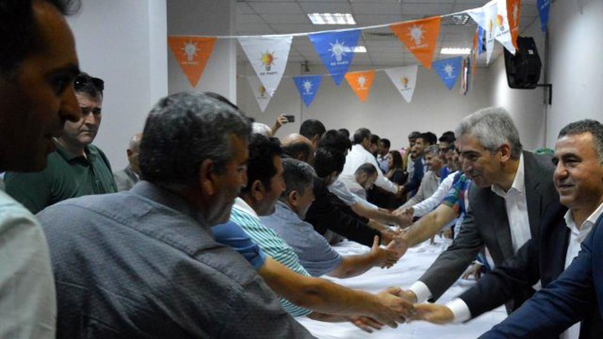 AK Partililer Bayramlaştı