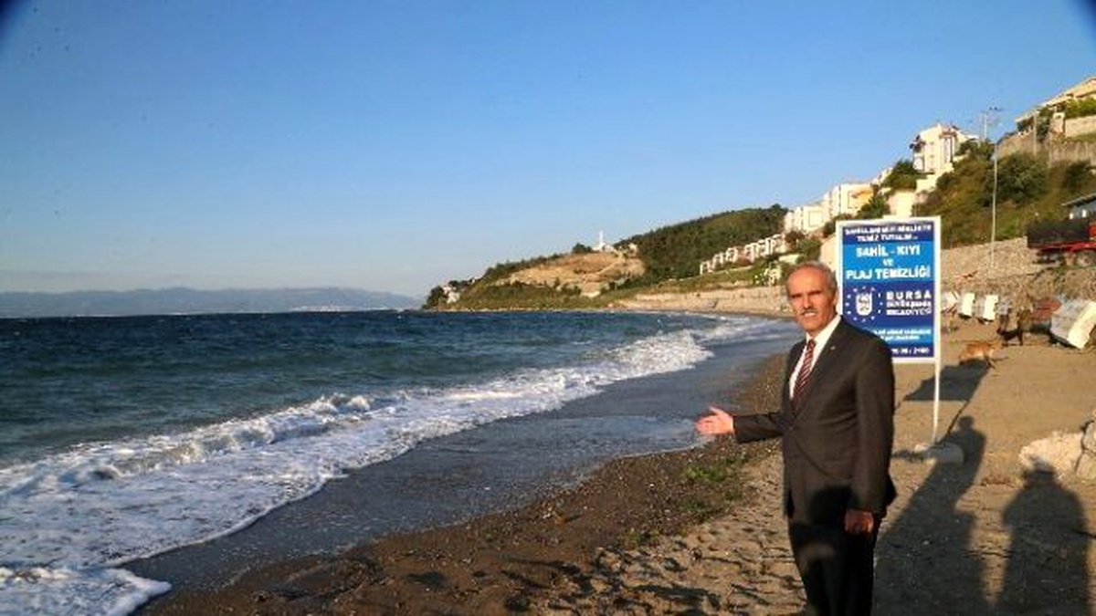 Altınkum Sahilleri Büyükşehir ile Temizleniyor