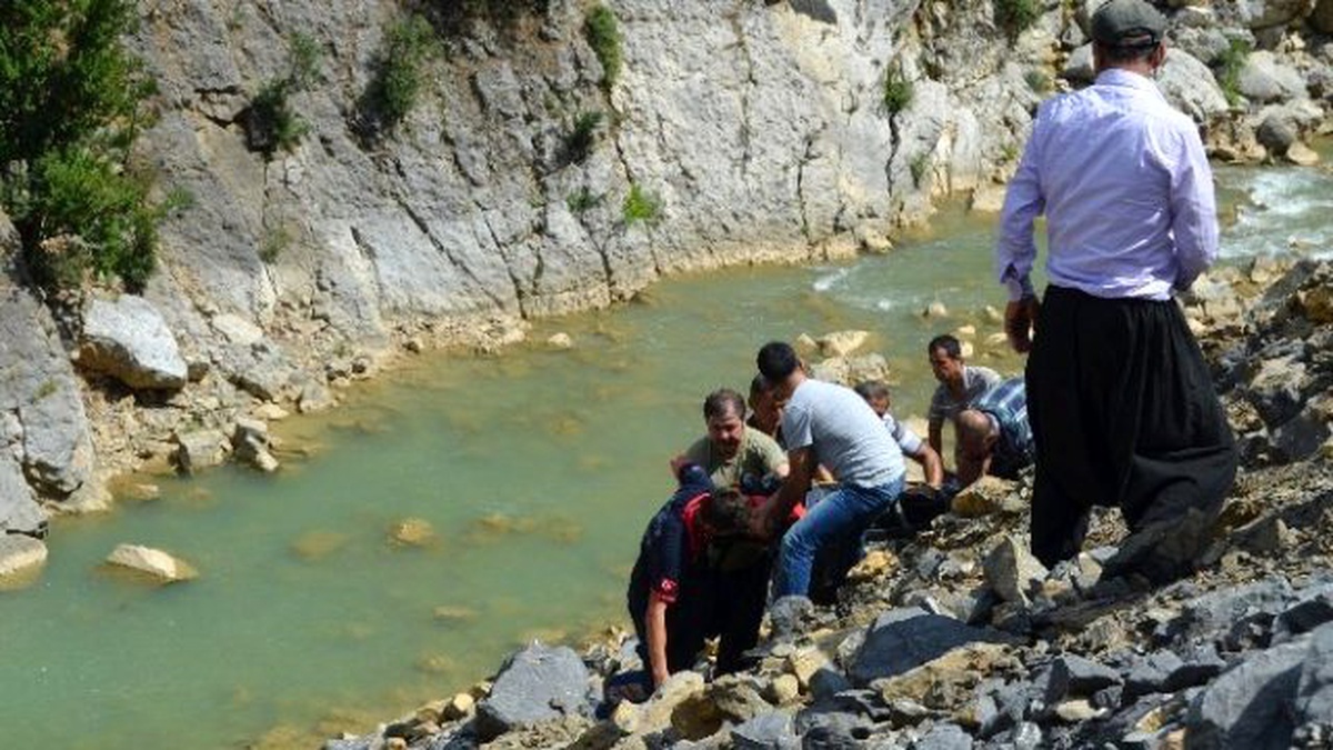 Babasıyla Balığa Giden Çocuk Irmakta Boğuldu
