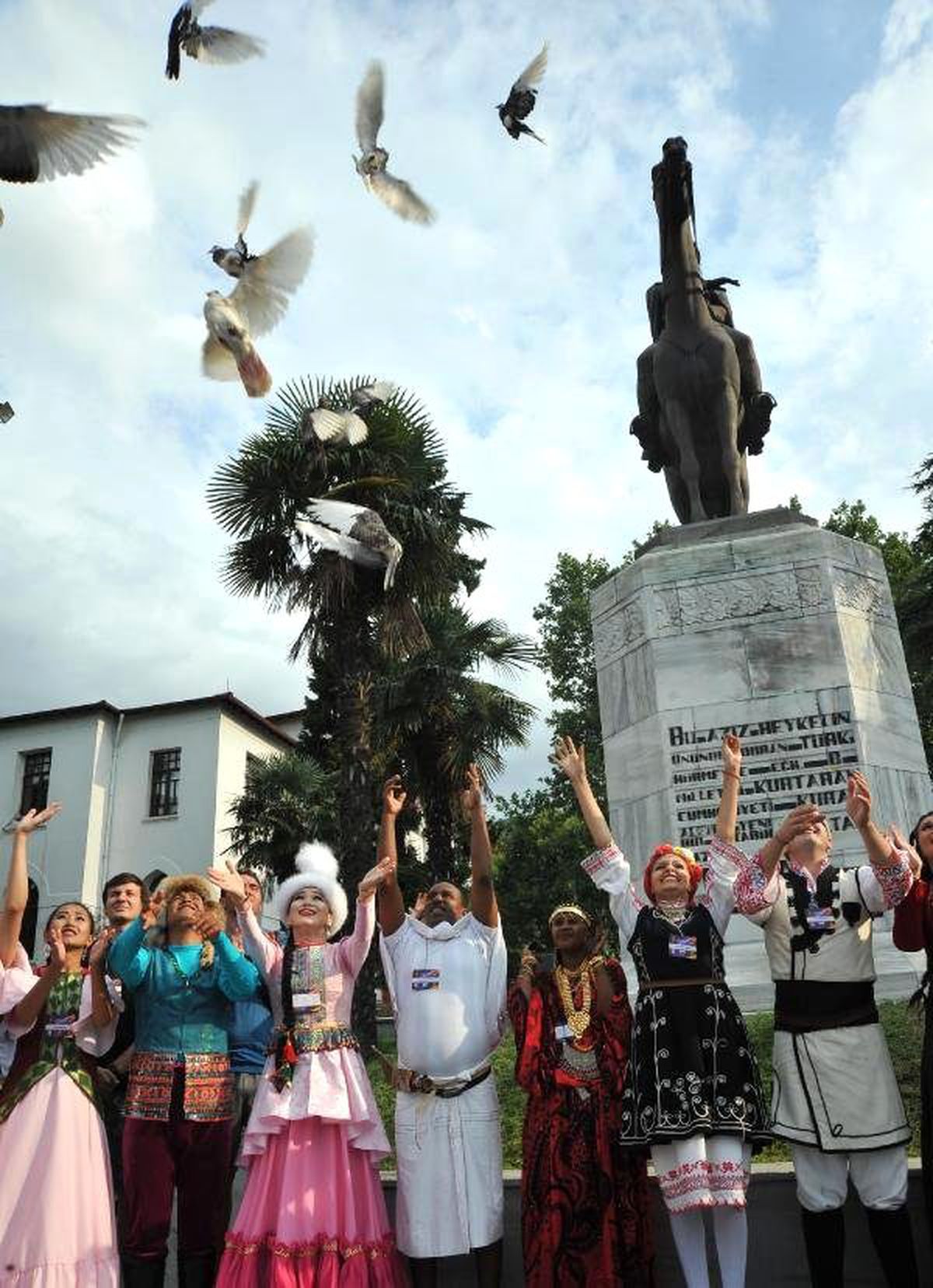 Bursa\'da Altın Karagöz Coşkusu Başladı