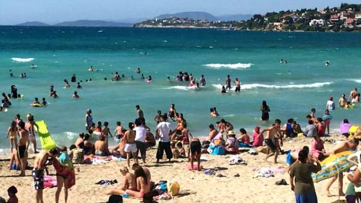 Çeşme\'ye Tatilci Akını