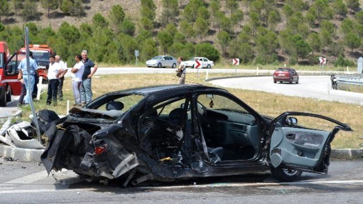 Çorum\'da Trafik Kazası: 1 Ölü, 4 Yaralı
