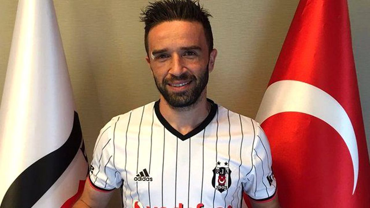 Fenerbahçe'de İyi Çalışmayan Gökhan Gönül, Beşiktaş'ta Kendine Hoca Tuttu