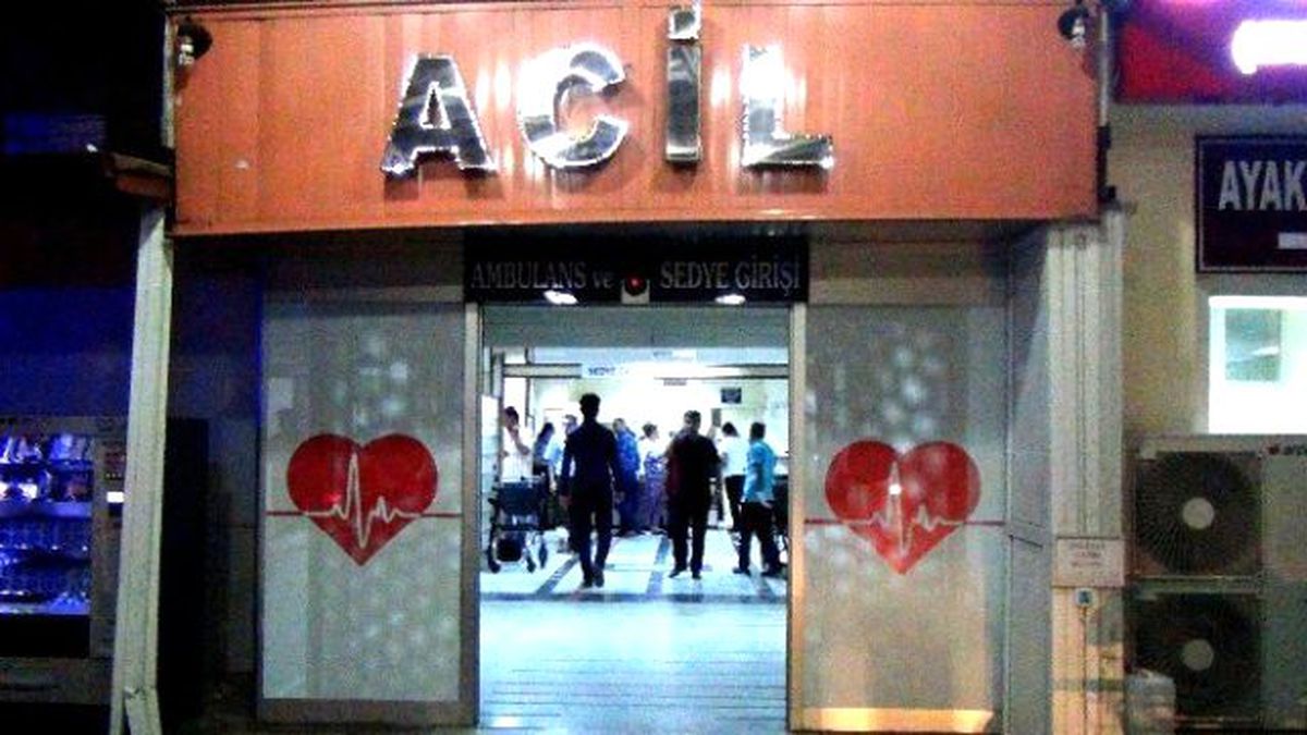 Gaziantep\'te Göğsünden Bıçaklanan Polis Yoğun Bakımda