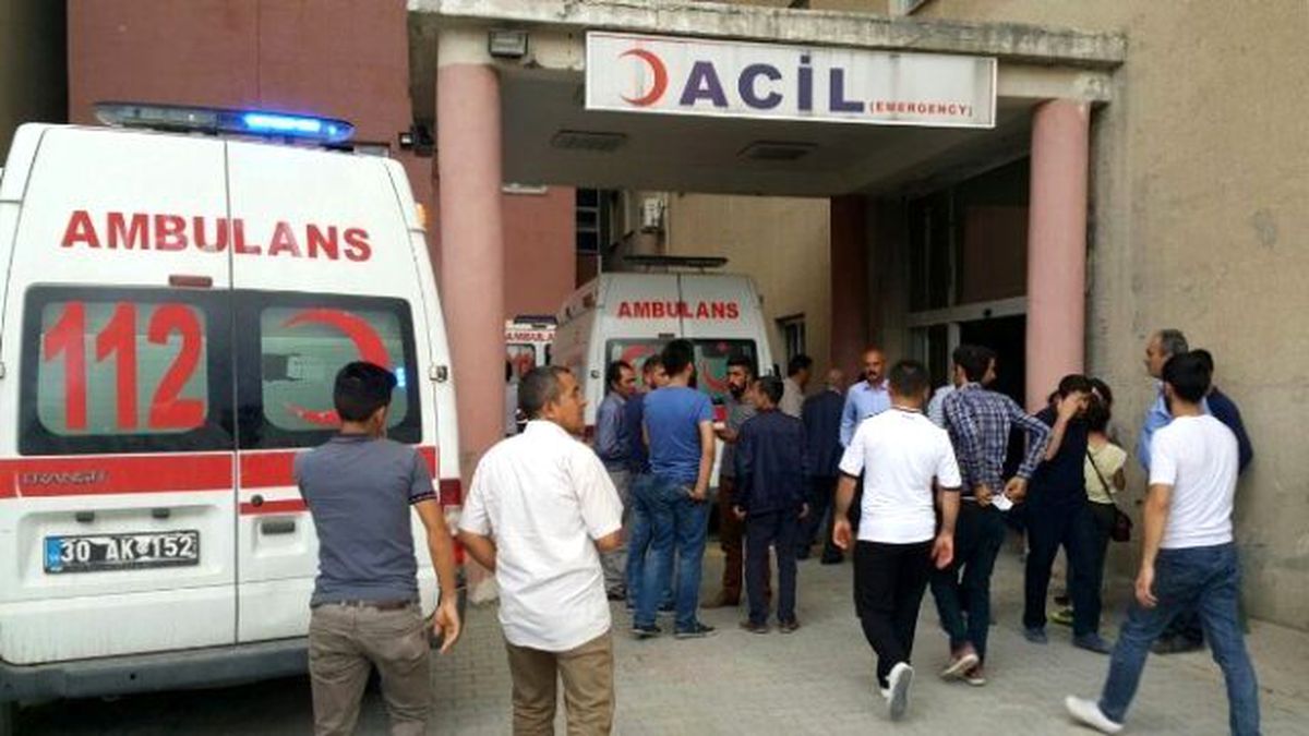 Hakkari\'de Trafik Kazası: 1 Ölü, 2 Yaralı