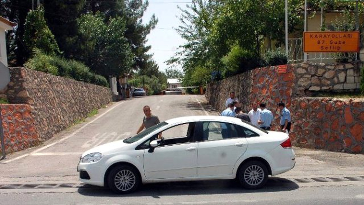 Şüpheli Otomobil Polisi Harekete Geçirdi