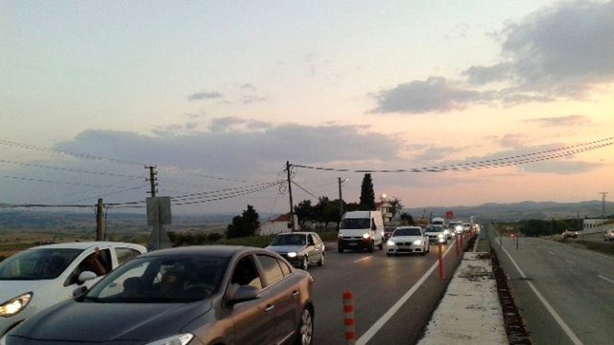 Tatil Dönüşü Çanakkale - İstanbul Yolunda Trafik Çilesi