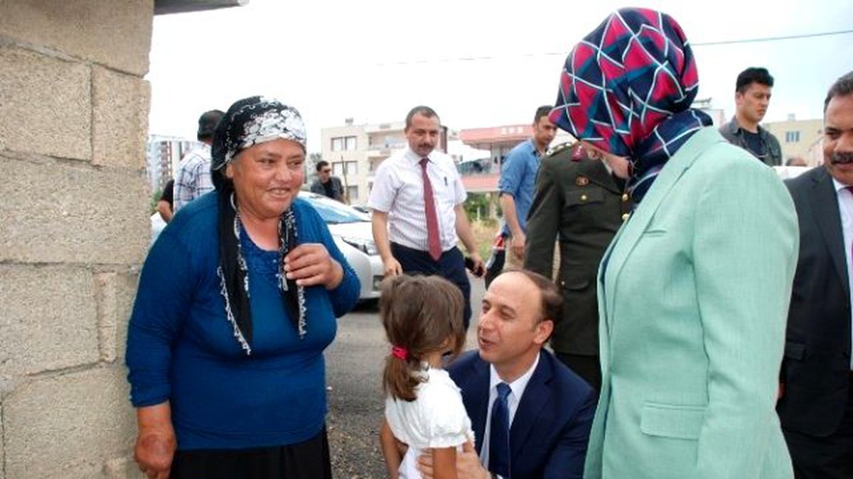 Vali Abdullah Erin, Bayramda Yetimleri Unutmadı