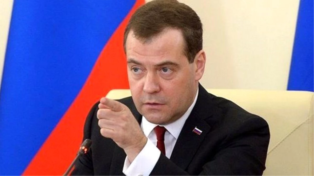 Medvedev, Türkiye\'ye Charter Seferlerinin Başlaması İçin Bir Hafta Verdi
