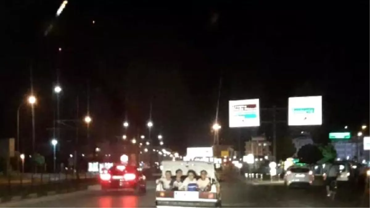 Çocukların Otomobil Bagajında Tehlikeli Yolculuğu