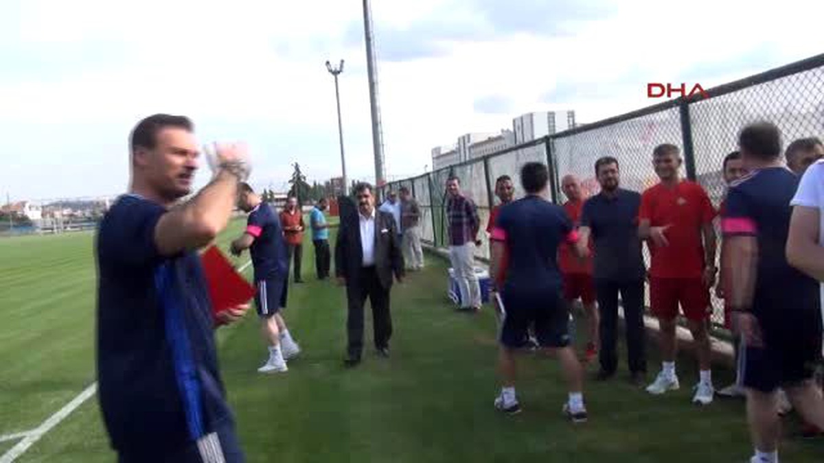 Eskişehirspor Teknik Direktörü Özalan Tekrar Yukarıya Çıkmak İçin Buradayız