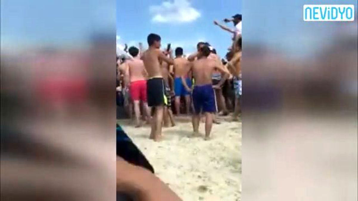 Florya Plajındaki Suriyeliler Sosyal Medyada Tartışma Yarattı