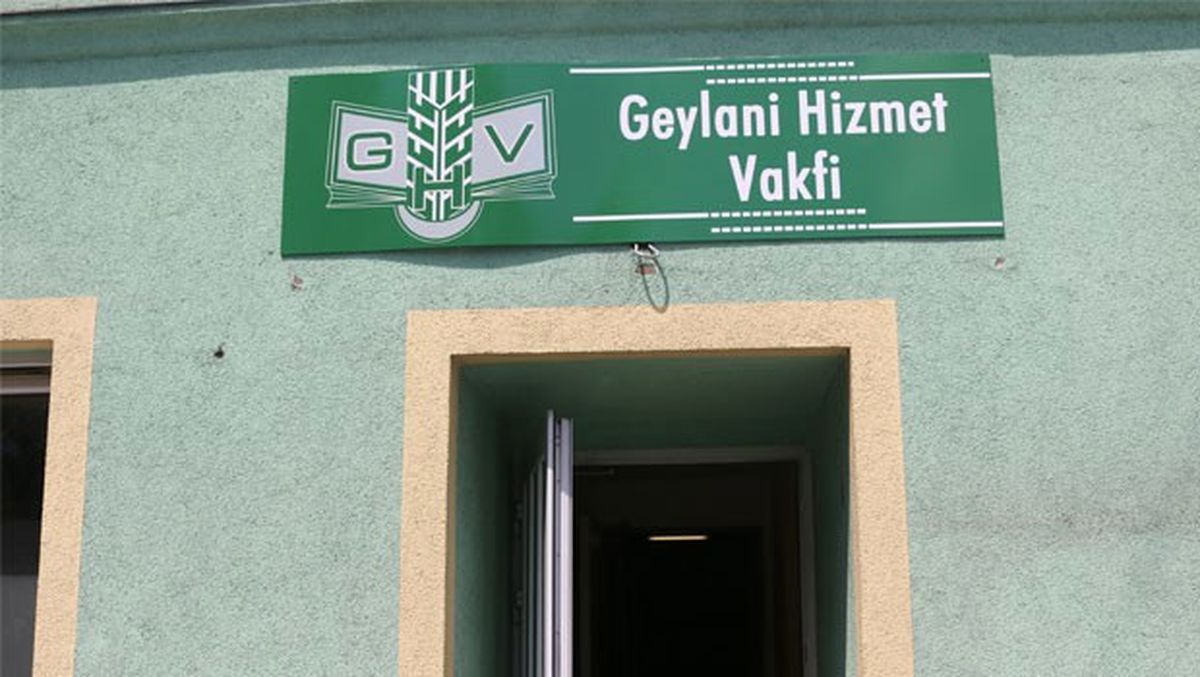 Linz\'de Camiye Patlayıcı Madde Atıldı