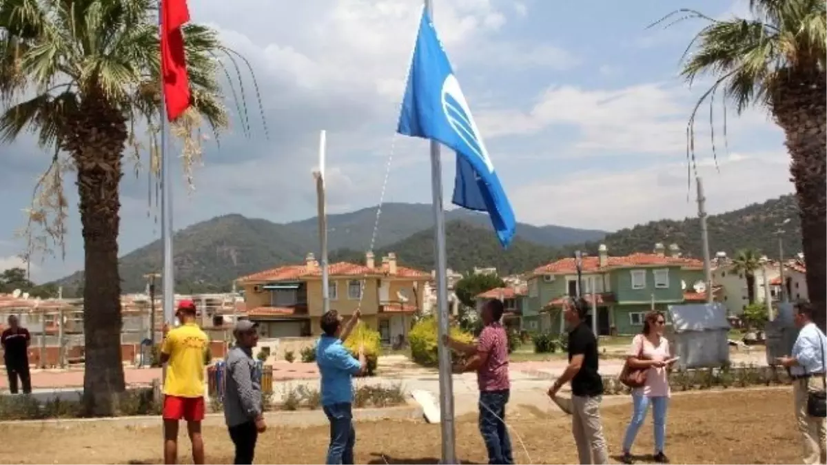 Menderes Sahilleri Mavi Bayrakla Donatıldı