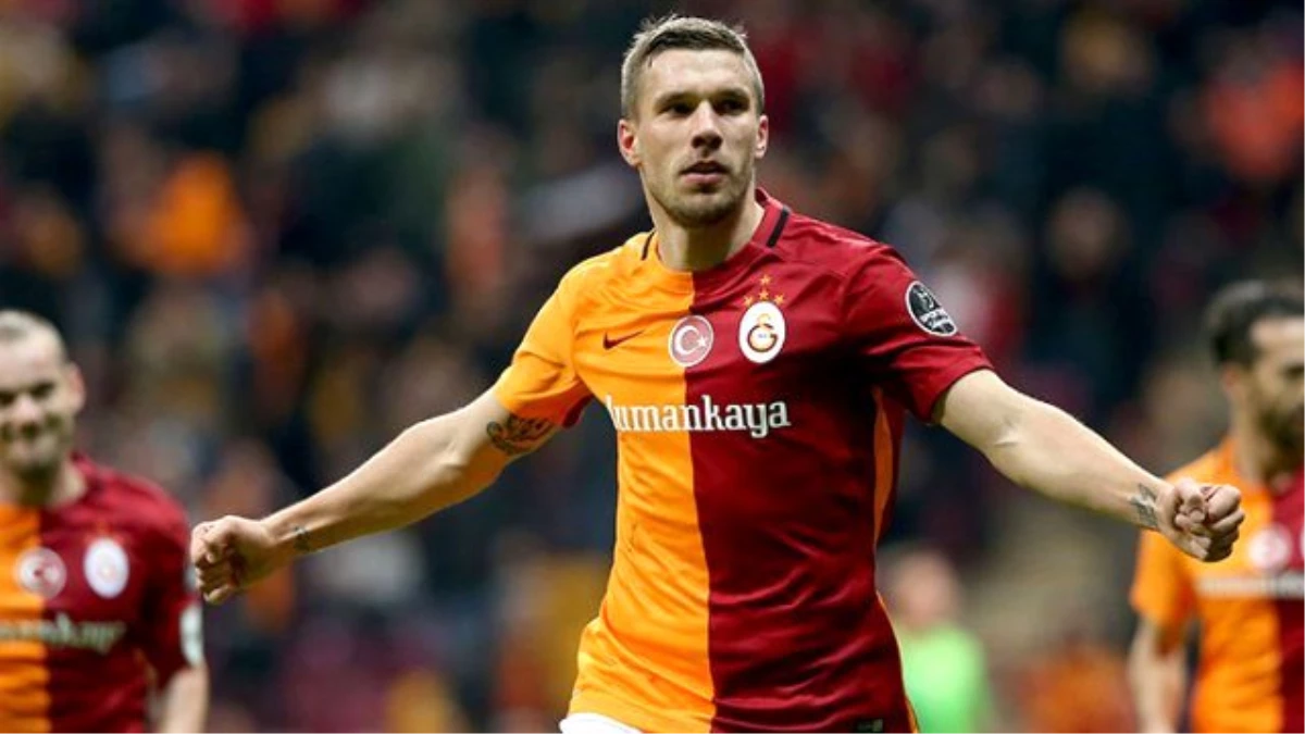 Galatasaraylı Podolski Milli Takımı Bırakmayı Düşünmediğini Söyledi