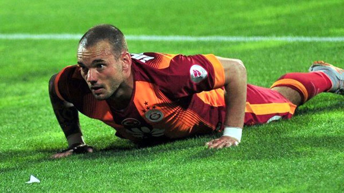 Sneijder, Kulüpte Hiyerarşiyi Deldi: Sadece Başkan'la Görüşürüm