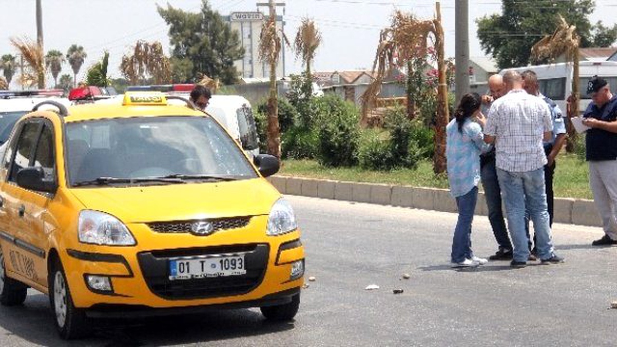 Taksiciye Kırmızı Işıkta Silahlı Saldırı