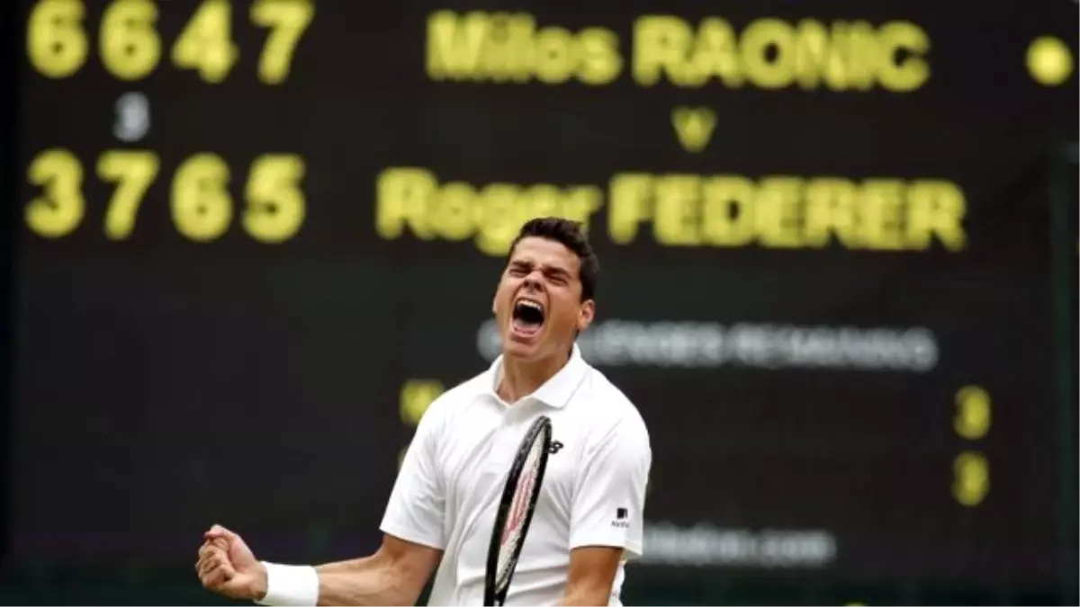 Wimbledon\'da Federer Elendi, Raonic Finale Yükseldi