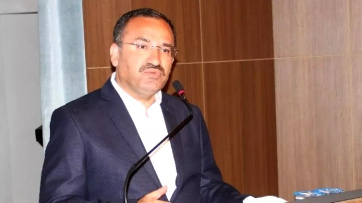 Adalet Bakanı Bekir Bozdağ: "Ak Parti\'ye Kimse Operasyon Düzenleyemez"