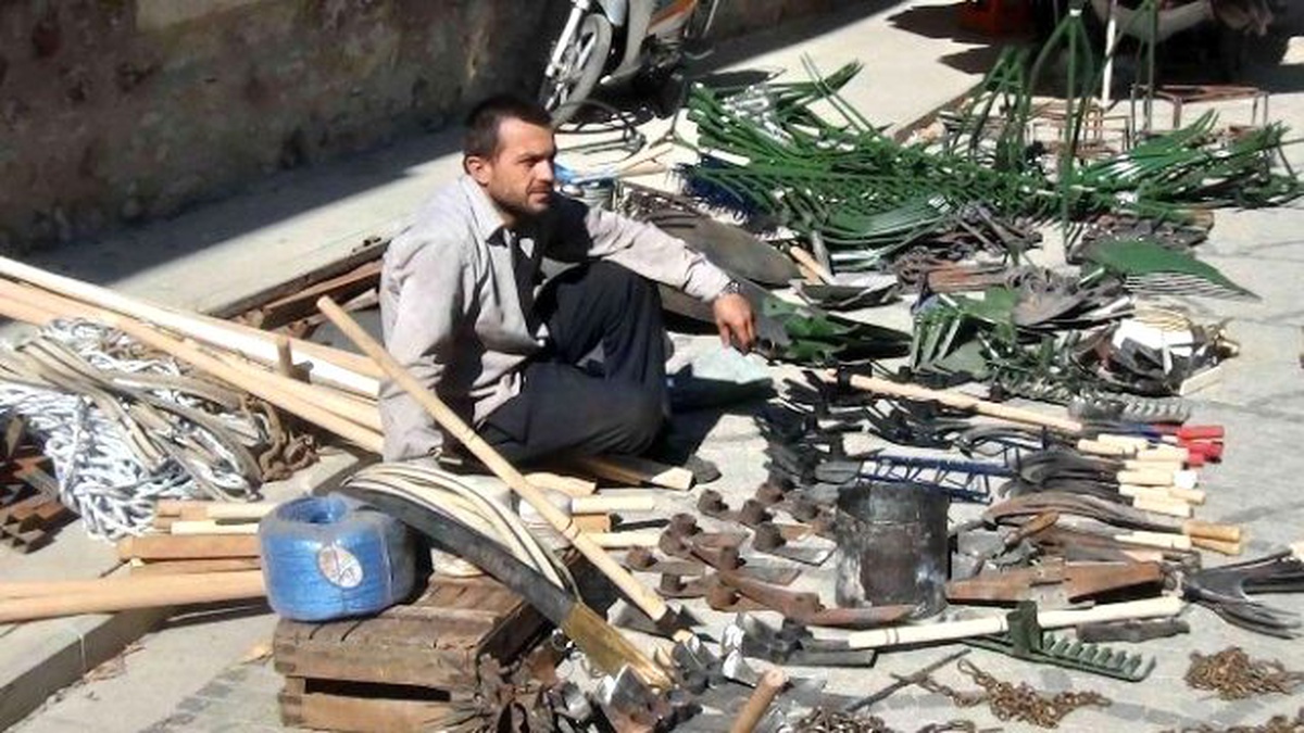 Ata Mesleği Nalburculuğu Yaşatmaya Çalışıyor