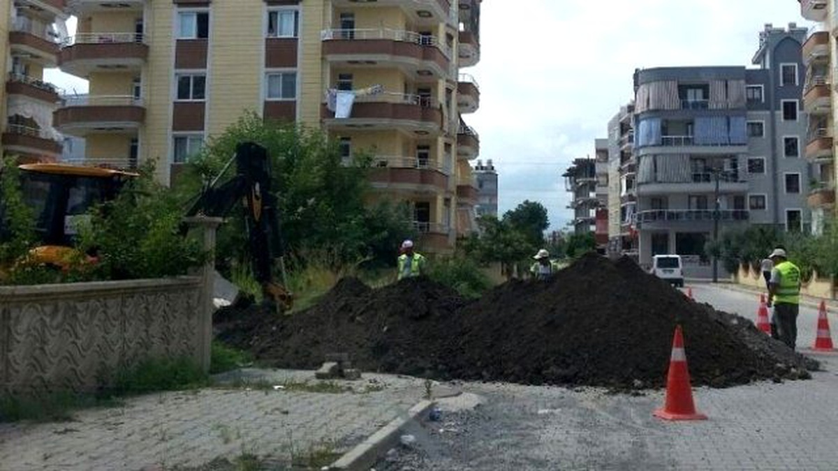 Dörtyol\'da Kanalizasyon Döşeme Çalışması