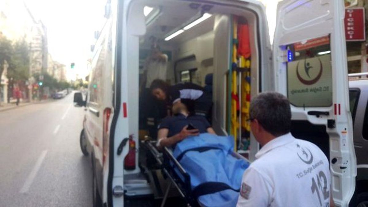 Öfkeli Koca, Karısını Evde Başka Erkekle Görünce Dehşet Saçtı