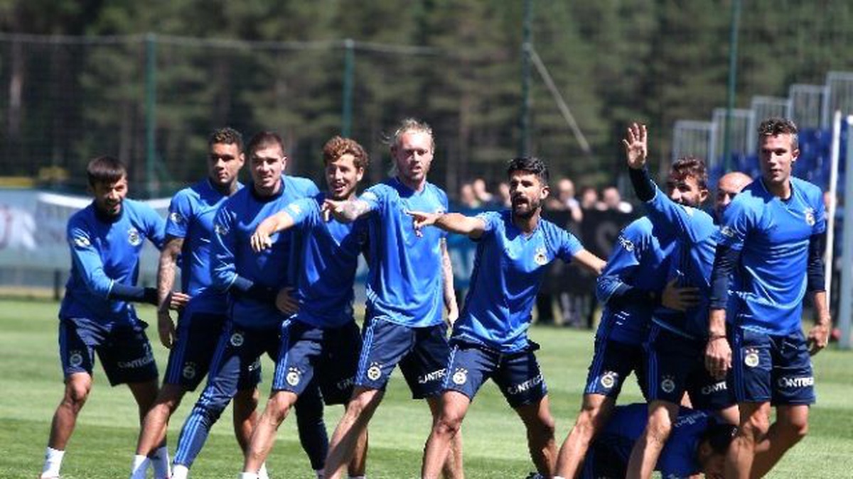 Fenerbahçe\'de Yeni Sezon Hazırlıkları Sürüyor