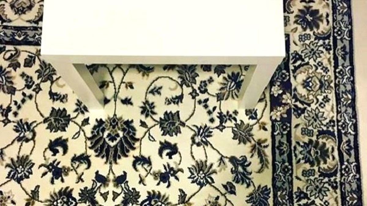 Fotoğraftaki Telefonu Görebiliyor Musunuz?