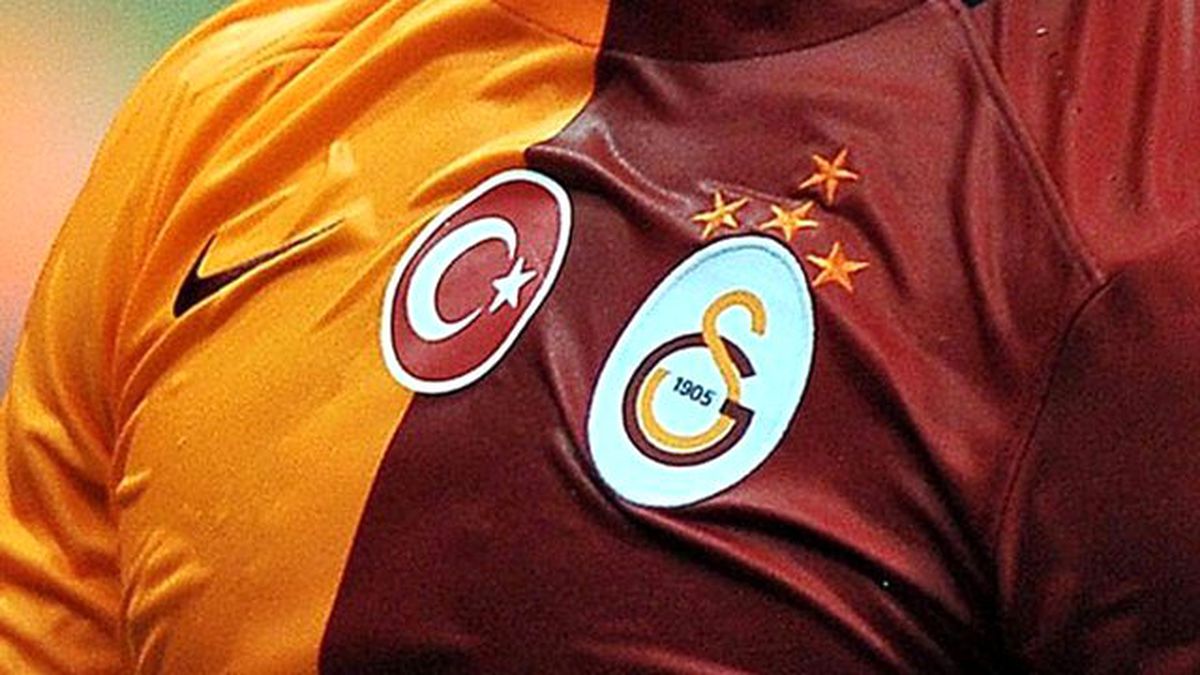 Galatasaray Yönetimi Sponsor Bulamıyor