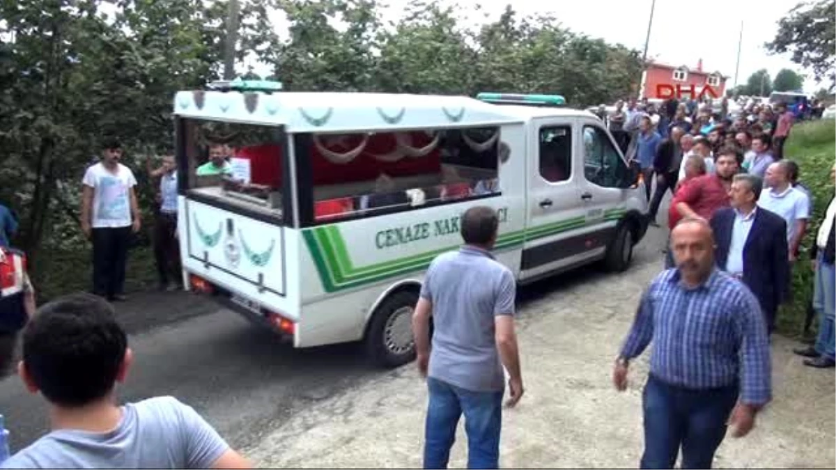 Giresun Uzman Çavuşun Öldürdüğü Astsubay Giresun\'da Toprağa Verildi