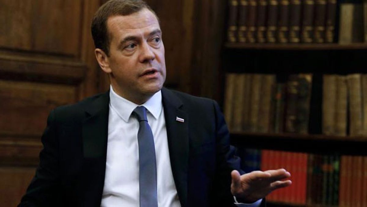 Medvedev, Charter Seferleriyle İlgili Talimat Verdi