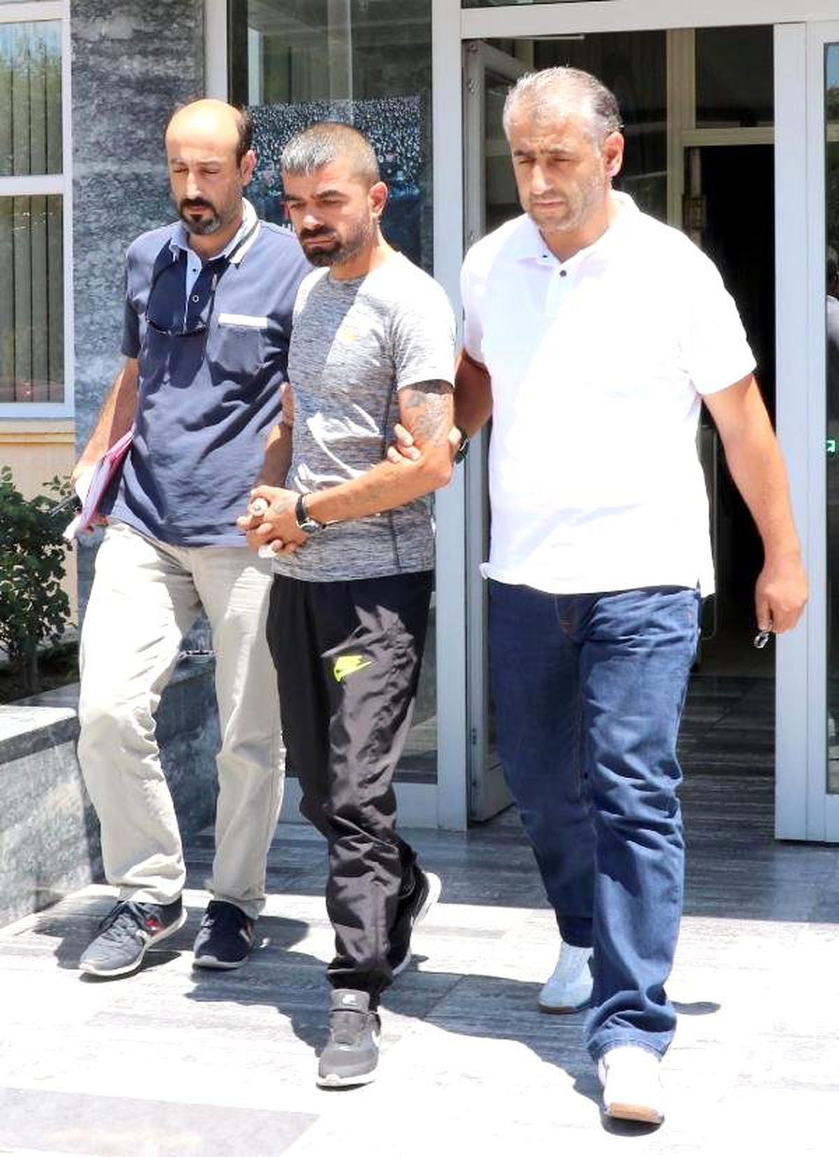 Parkta 1 Kişiyi Tüfekle Yaralayan Şüpheli Yakalandı
