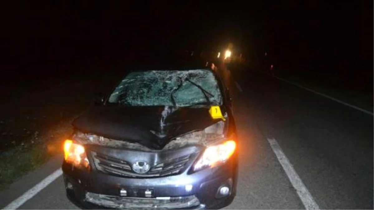 Yol Ortasında Tartışan Sürücülere Otomobil Çarptı: 1 Ölü, 1 Yaralı