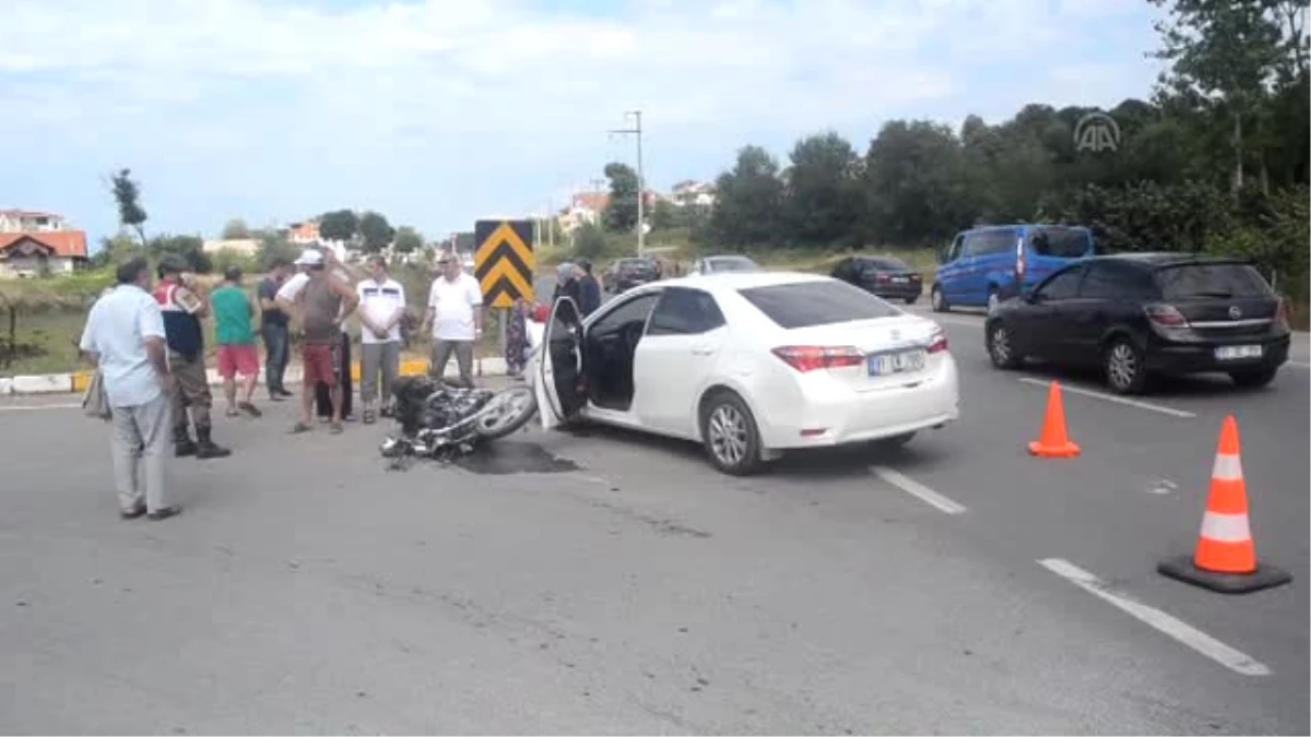Akçakoca\'da Trafik Kazası: 1 Yaralı - Düzce L