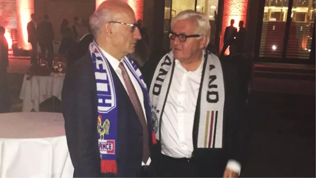 Almanya Dışişleri Bakanı Maç 2-0 Bitince Ne Yaptı