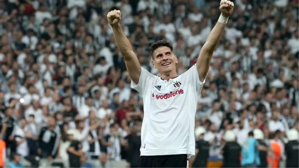 Beşiktaş ve UEFA Mario Gomez\'in Doğum Gününü Kutladı