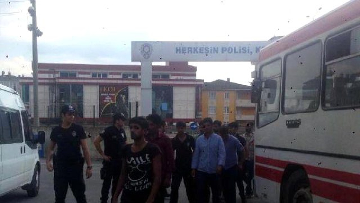 Darıca\'da 26 Pakistanlı Kaçak Yakalandı