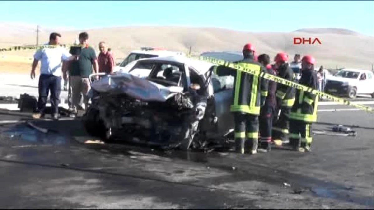 Konya İki Otomobil Çarpıştı 2 Ölü, 6 Yaralı