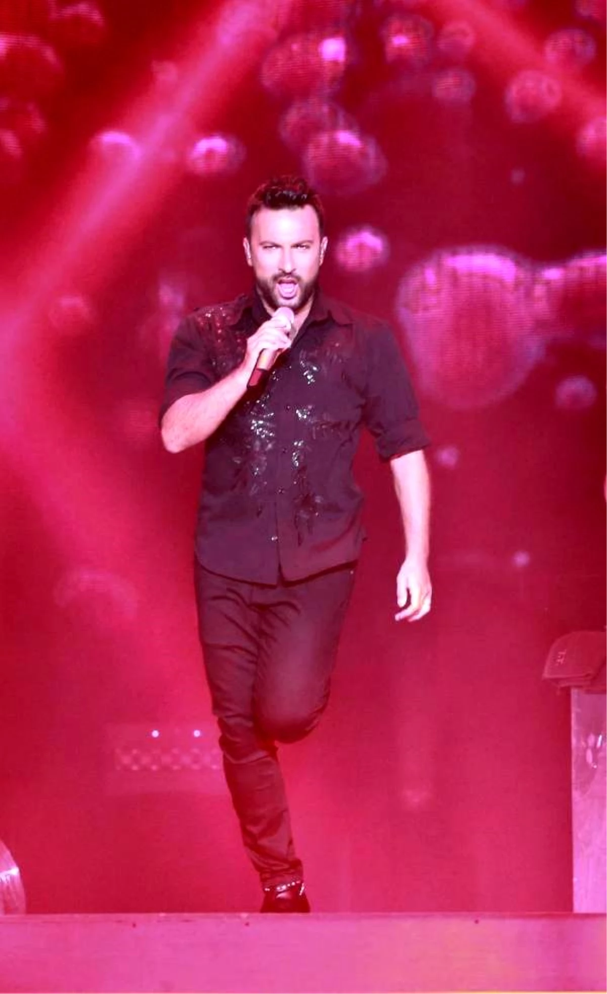 Tarkan\'dan Sevenlerine Yeni Albüm Müjdesi