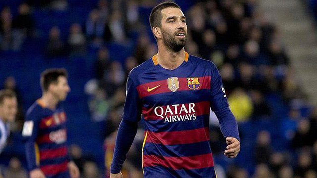 Chelsea, Arda Turan'ın Transferi için Barcelona ile Görüşüyor