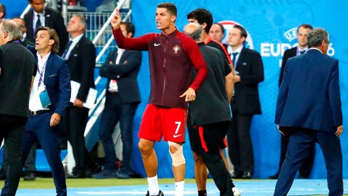 Cristiano Ronaldo, Saha Kenarında Arkadaşlarına Direktifler Verdi