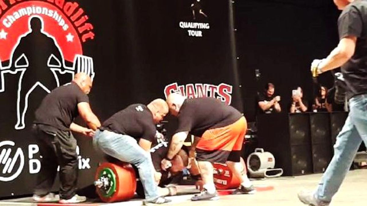 Eddie Hall, 500 Kilogram Halteri Kaldırdı