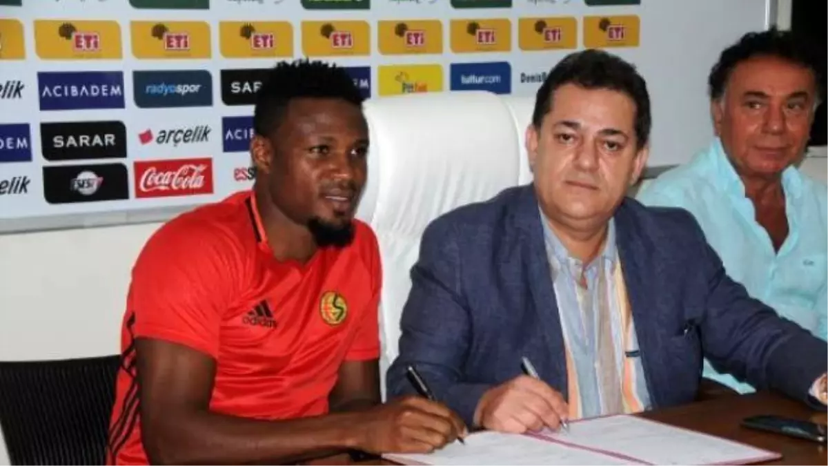 Eskişehirspor\'a Akaminko\'dan 3 Yıllık İmza