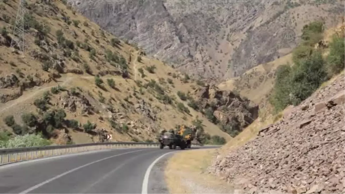 Hakkari-Çukurca Karayolunda Güvenlik Güçlerine Taciz Ateşi